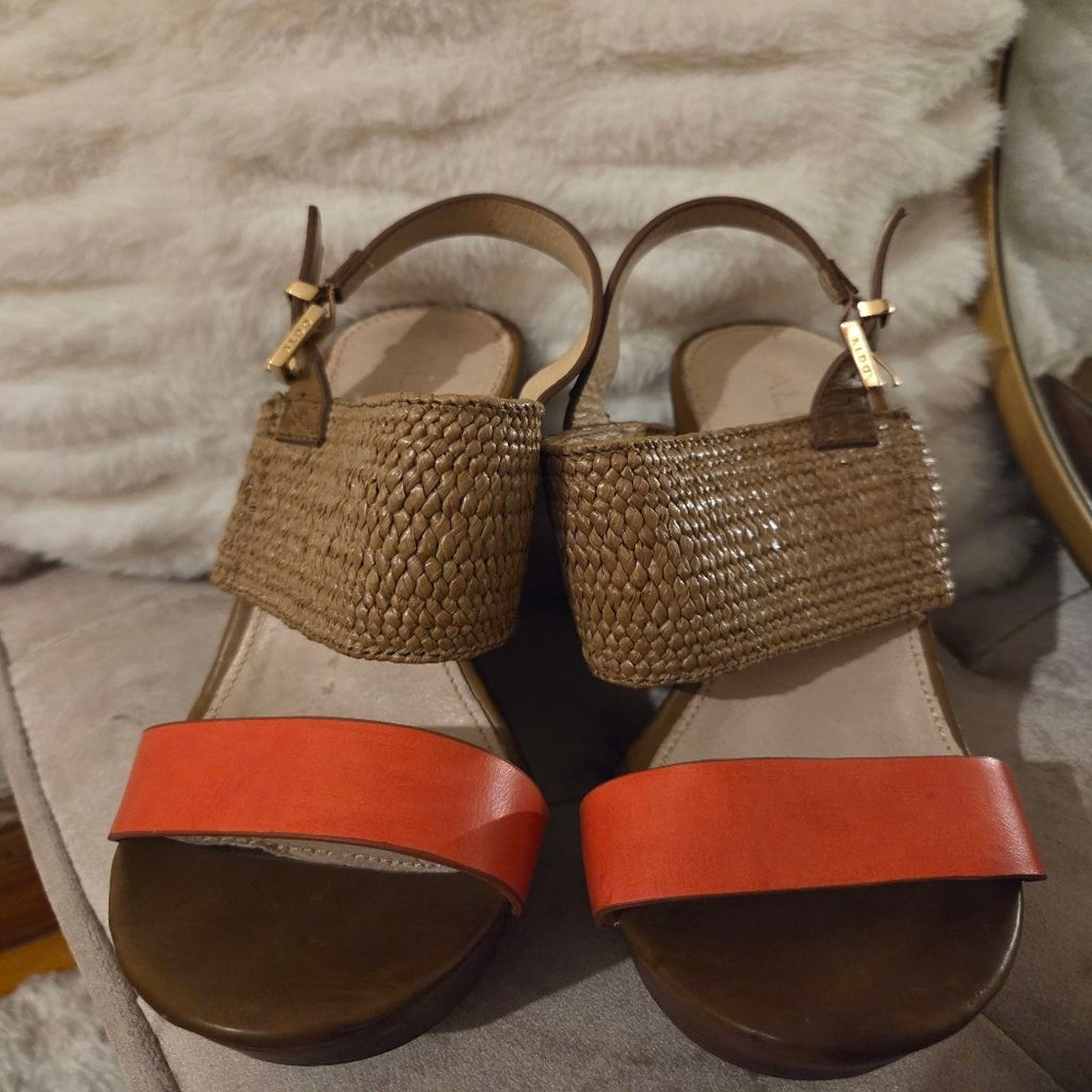 Women's ALDO Brown & Orange Woven Wedge Sandals US 9 - Picture 2 of 9